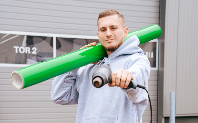 Fahrzeug selbst beschriften oder Profi beauftragen?